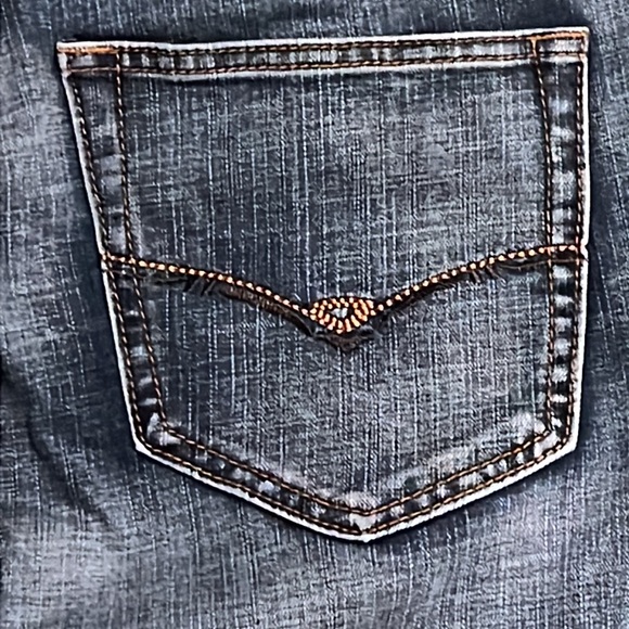 Men’s Fashion Straight Leg Denim Jeans, Size 32, Medium Wash, NWT NEW WITH TAGS - Picture 9 of 15
